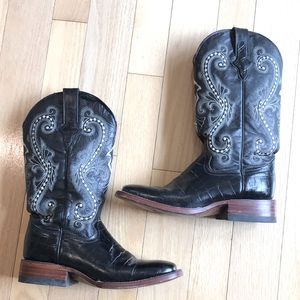 Women’s leather cowboy boots